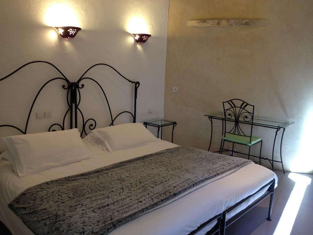 Hotel Lou Caleu Restaurant Le Rocher Des Abeilles Saint-Martin-de-Castillon Δωμάτιο φωτογραφία