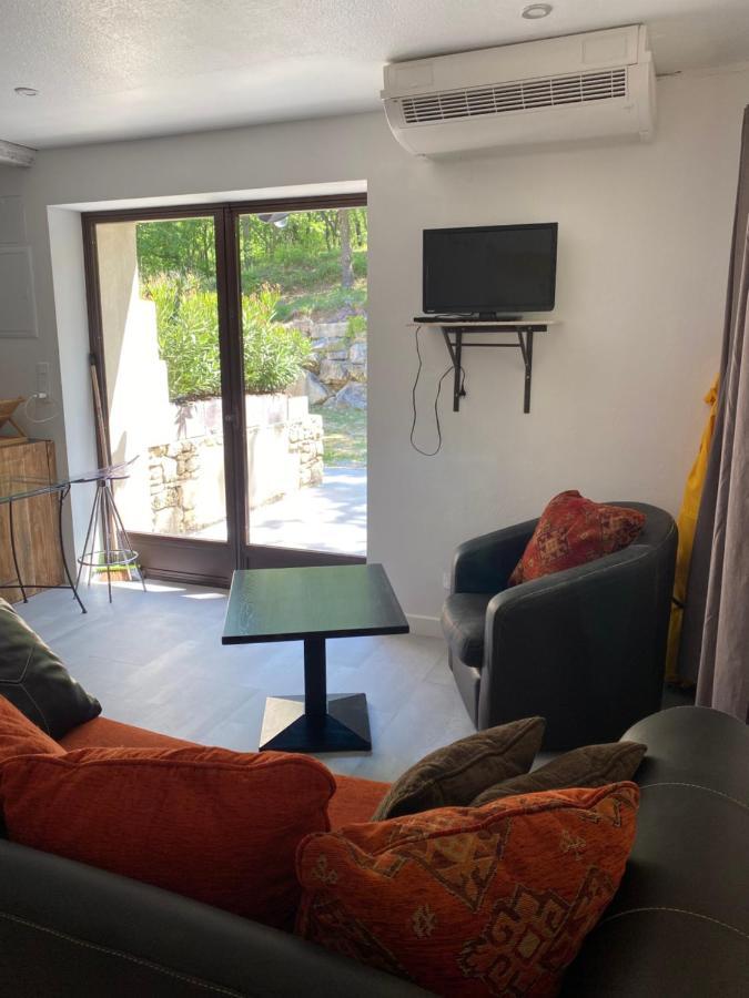 Hotel Lou Caleu Restaurant Le Rocher Des Abeilles Saint-Martin-de-Castillon Εξωτερικό φωτογραφία