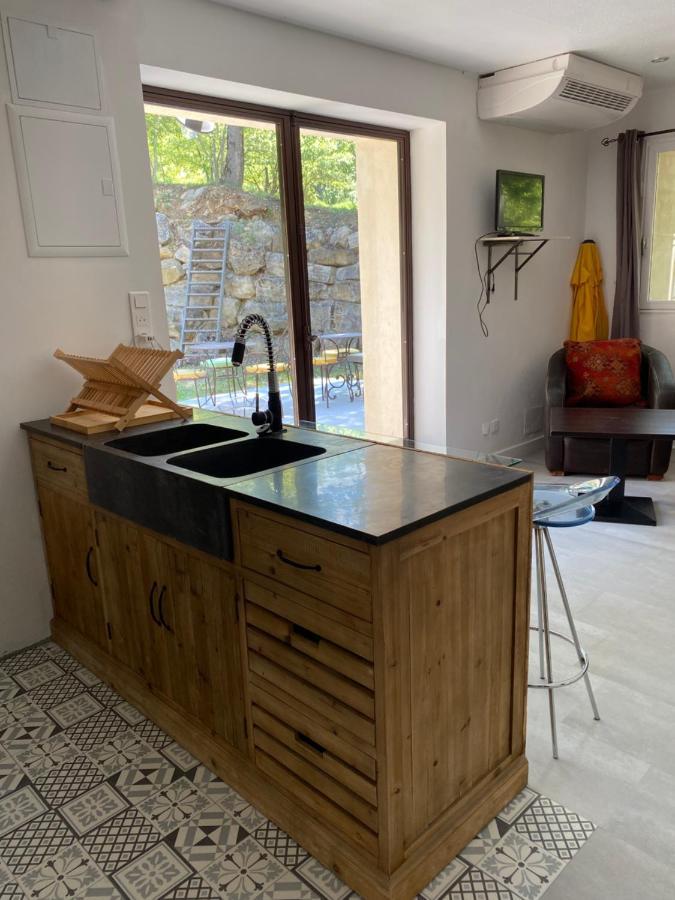 Hotel Lou Caleu Restaurant Le Rocher Des Abeilles Saint-Martin-de-Castillon Εξωτερικό φωτογραφία