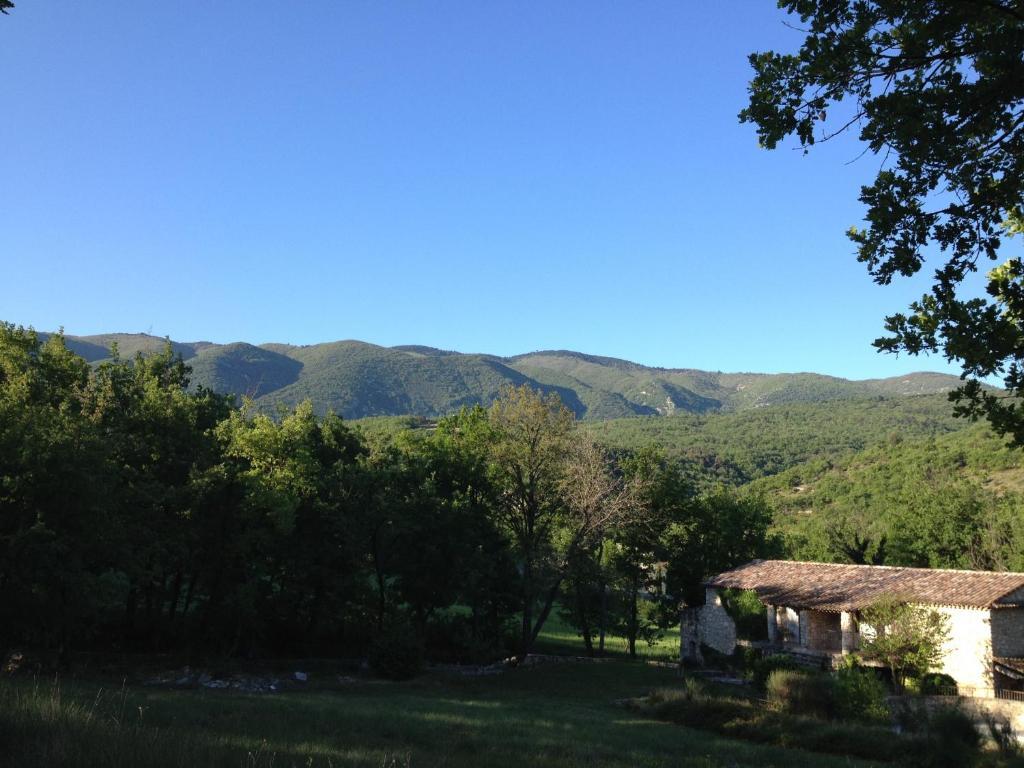 Hotel Lou Caleu Restaurant Le Rocher Des Abeilles Saint-Martin-de-Castillon Εξωτερικό φωτογραφία